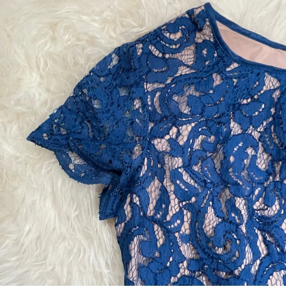 Short sleeve blue over beige lace dress - 6 - Picture 4 of 9